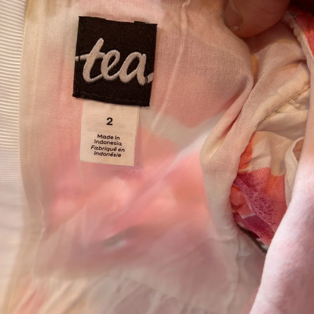 TEA beautiful flower dress size 2 GUC